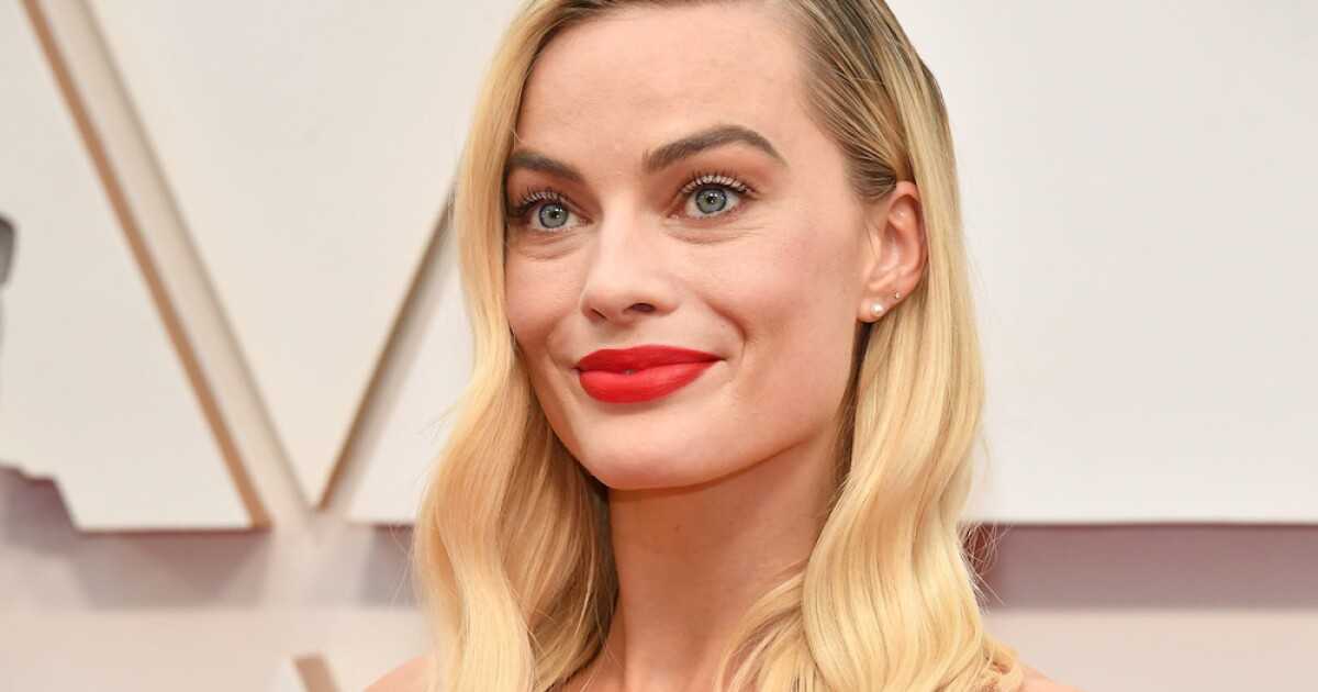 Margot Robbie Helps Young People With Disabilities To Live Fully
